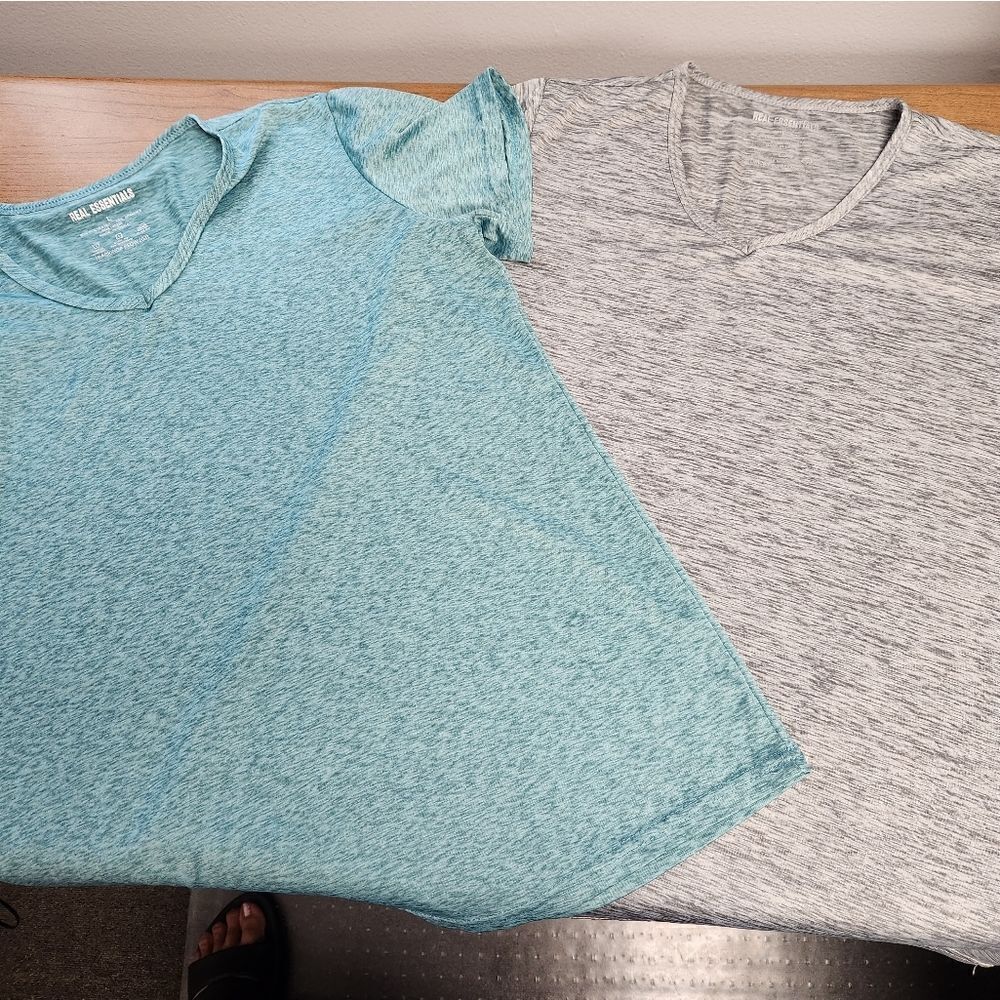 💕Real Essentials SET OF 2 Large spaced dyed shirt